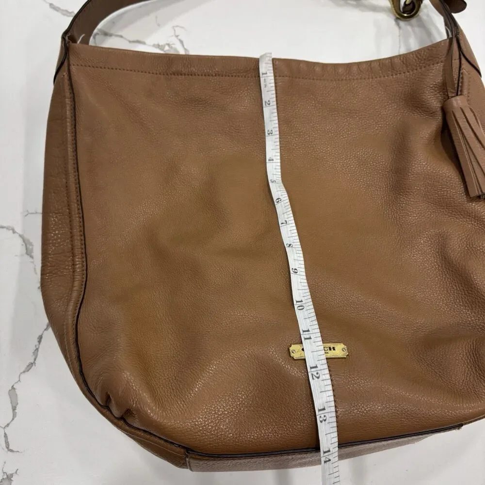 Coach Purse Large Avery Hobo Bag - Pebbled Leather - Saddle | British Tan Brown